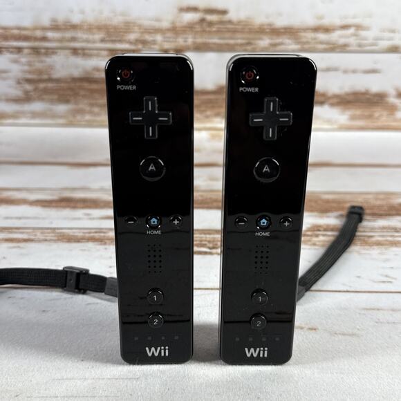 Nintendo Wii Remote Controllers – Black RVL-003 Lot of 2, Tested, OEM, No MP - Picture 1 of 4